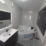 Διαμέρισμα Travies@c.m *